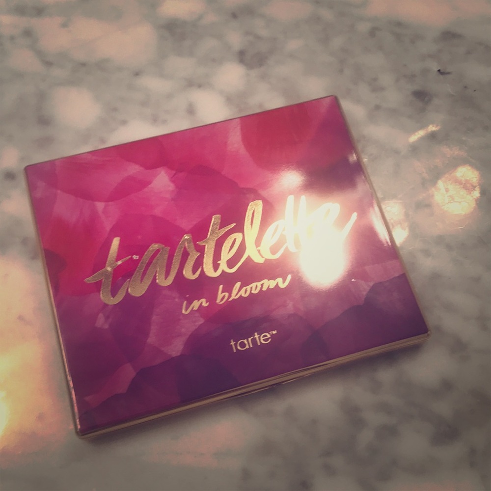 Tarte tartelette in bloom eyeshadow palette